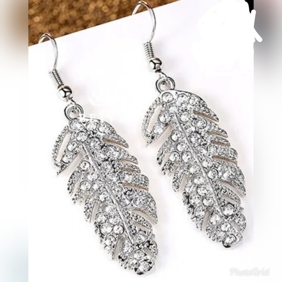 Angel Wing Earrings White Gold Plated NWOT - Picture 4 of 7